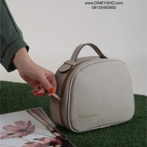 کیف آرایشی صندوقی برند Dior کرم طوسی