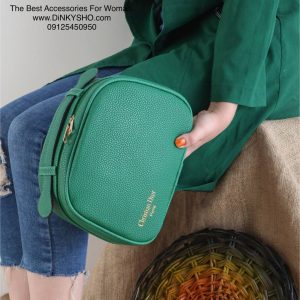 کیف آرایشی صندوقی برند Dior سبز